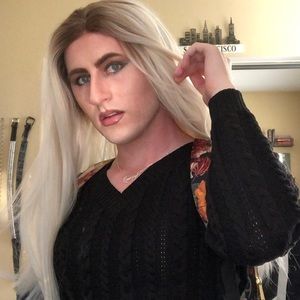 Meet your Posher, Val